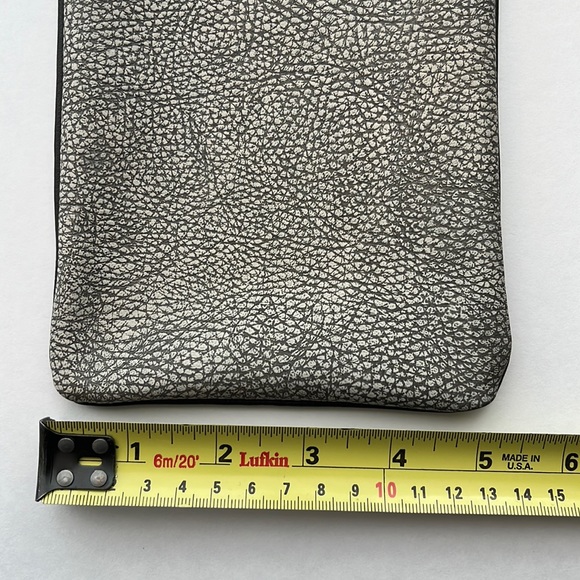 NEW Leather cell phone crossbody/pouch - Picture 8 of 11